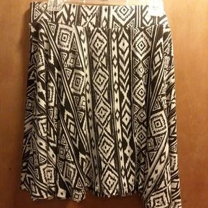Tribal print skirt | Decree | Size Large